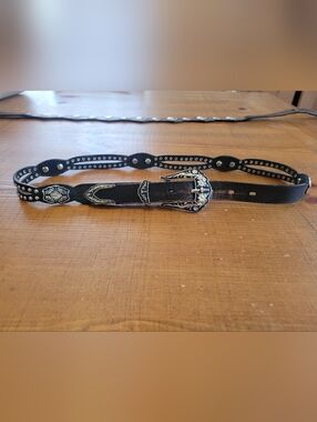 Black Western Leather Womens Belt With Silver Colored Floral Engravings 32 In